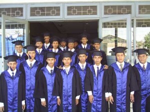 wisuda polman ceper