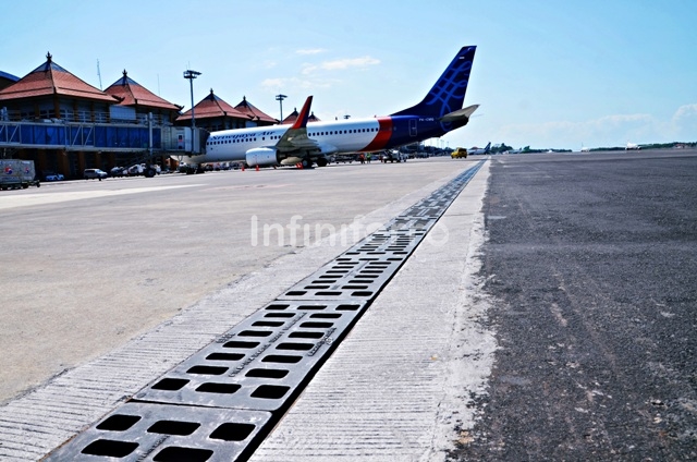 Grating cast iron di Bandara I Gusti Ngurah Rai Bali