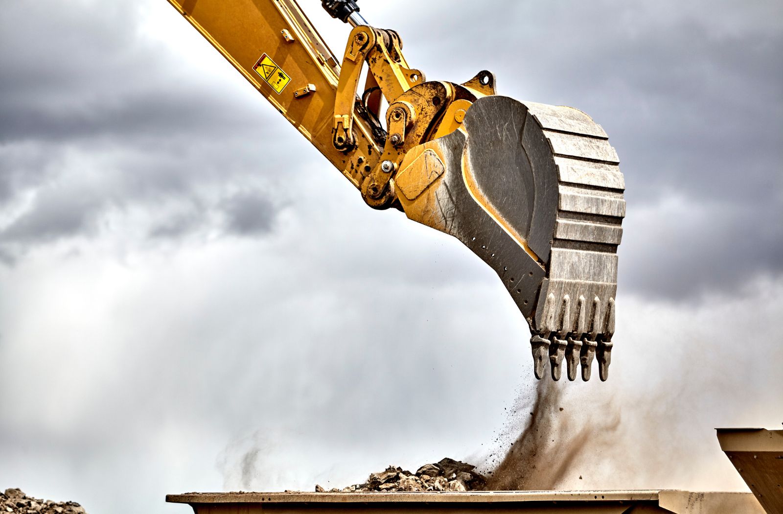 Kuku Bucket Beko & Excavator Berkualitas - Maria Jaya